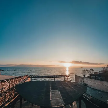 Sunset House آغيوس غيوريوس