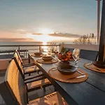 Sunset House בית נופש