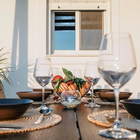 Sunset House בית נופש *