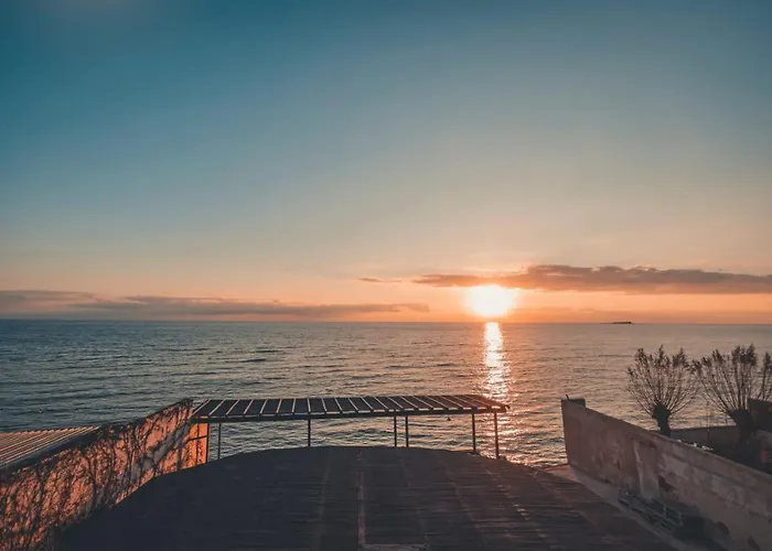 Sunset House * 圣乔治斯