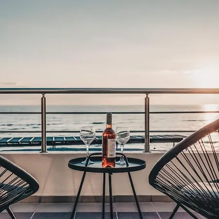 Sunset House Holiday home *